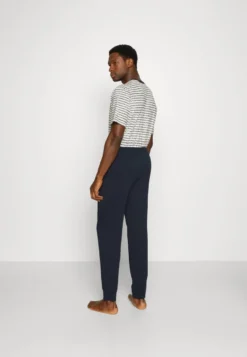 Pier One 2 PACK - Nachtwäsche Hose - Dark Blue/mottled Light Grey 9 Pier One 2 PACK - Nachtwäsche Hose - Dark Blue/mottled Light Grey -Pier One 058df6f0d3f34a2aaf1cb22da08558a8