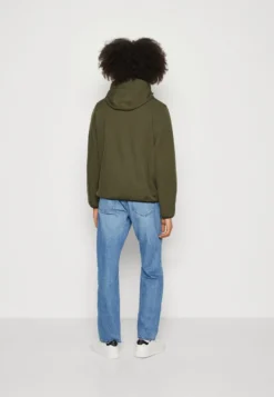 Pier One Regenjacke / Wasserabweisende Jacke - Olive -Pier One 201a940e9ad84ffa9c0c24c0039d760e