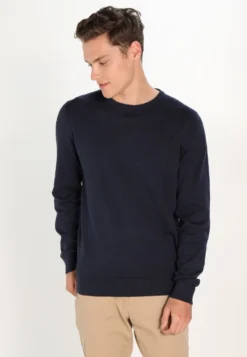 Pier One BASIC CREWNECK - Strickpullover - Dark Blue 11 Pier One BASIC CREWNECK - Strickpullover - Dark Blue -Pier One 329922927e9b4f2e90d457cc0511bf45 1