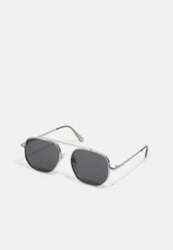 Pier One UNISEX - Sonnenbrille - Silver-coloured, Black 11 Pier One UNISEX - Sonnenbrille - Silver-coloured, Black -Pier One 4ac756a90d1641d7b0579f1c754b2570 3