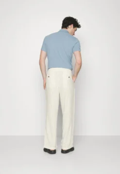 Pier One DRAWCORD TROUSERS - Stoffhose - Off-white 8 Pier One DRAWCORD TROUSERS - Stoffhose - Off-white -Pier One 65c988989ad143de851aee47dda41e80