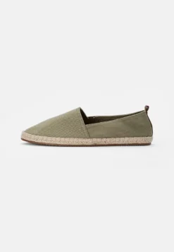 Pier One RENA ESPADRILLE UNISEX - Espadrille - Olive