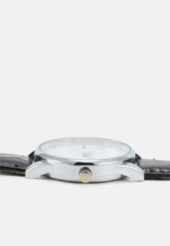 Pier One UNISEX - Uhr - Black -Pier One 8310a8d6beeb42dfa6f09289ac50faa8