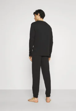 Pier One Nachtwäsche Set - Black -Pier One b9b8fb88b64649ea840444d93817e424