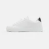 Pier One UNISEX - Sneaker Low - White
